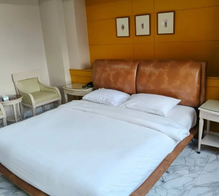 ห้องพัก Mall Suite Service Apartment
